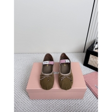 Miu Miu flat shoes